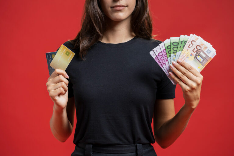 Cuotas o pago en efectivo: cuándo conviene cada opción